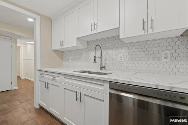 $2,600 | 234 Columbia Avenue, Unit 19, Fort Lee, NJ 07024