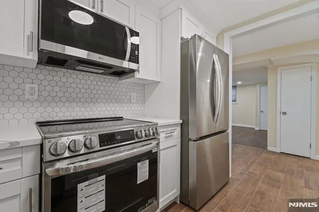 $2,600 | 234 Columbia Avenue, Unit 19, Fort Lee, NJ 07024