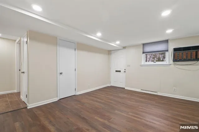 $2,600 | 234 Columbia Avenue, Unit 19, Fort Lee, NJ 07024