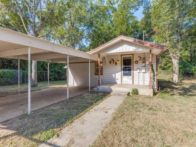 $205,000 | 1505 Woods Lane, Haltom City, TX 76117