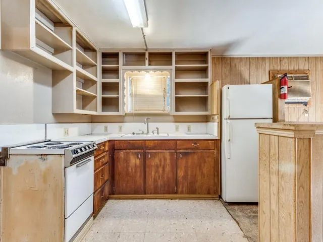 $205,000 | 1505 Woods Lane, Haltom City, TX 76117