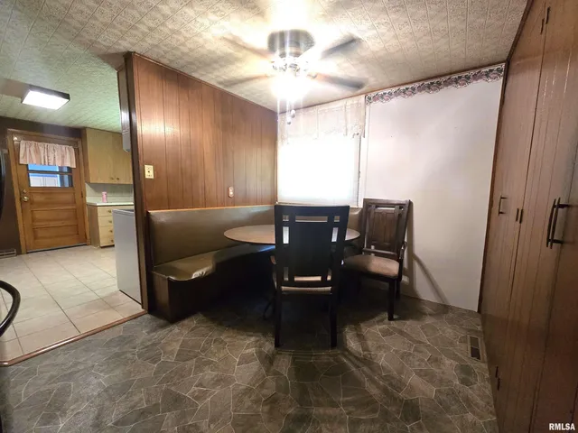 $199,900 | 507 South Church Street, Albany, IL 61230