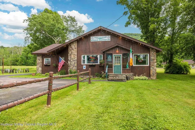 $1,199,000 | 137 South Street, Windham, NY 12496