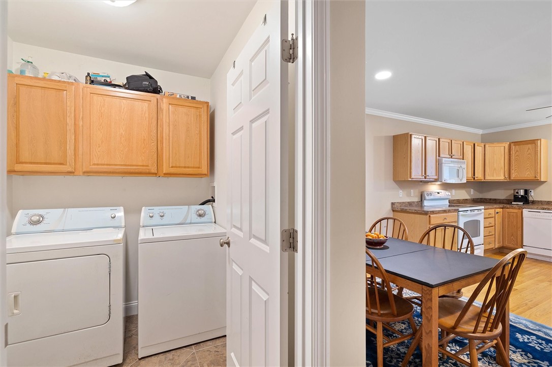 49 Bay Ridge Drive, Unit 5B Middletown, RI 02842 - Photo 12 of 28