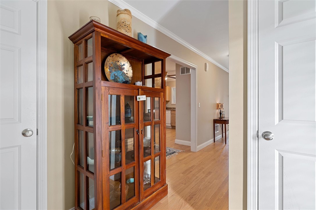 49 Bay Ridge Drive, Unit 5B Middletown, RI 02842 - Photo 6 of 28