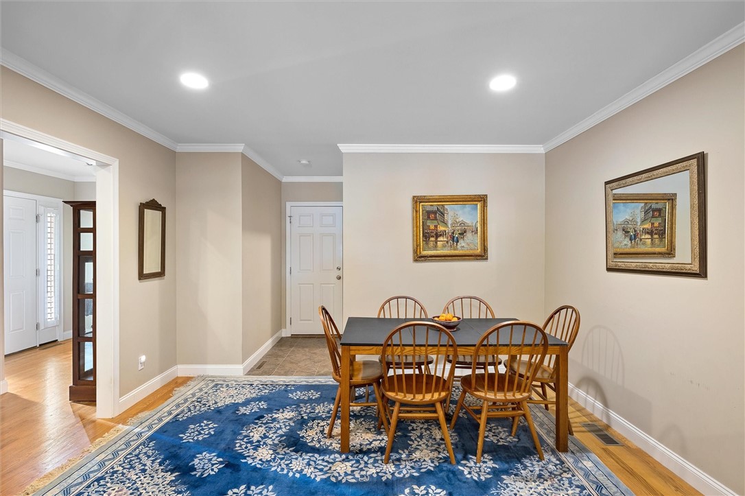 49 Bay Ridge Drive, Unit 5B Middletown, RI 02842 - Photo 7 of 28