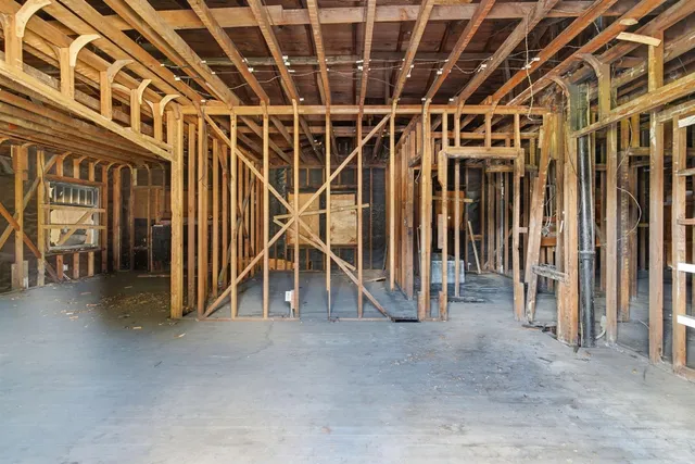 $530,000 | 713 West Kettleman Lane, Lodi, CA 95240