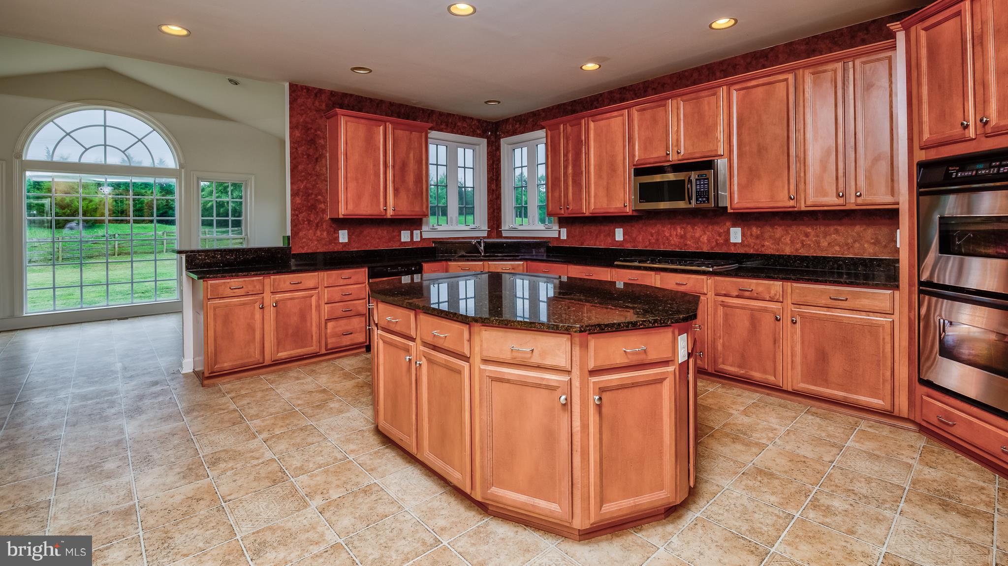 13075 Invergordon Street Bristow, VA 20136 - Photo 15 of 27 Kitchen