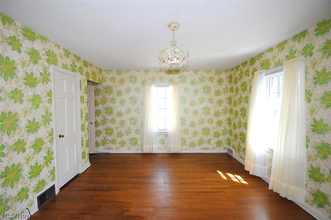 2406 Glendon Road Cleveland, OH 44118 - Photo 18 of 35 Gallery Image 18