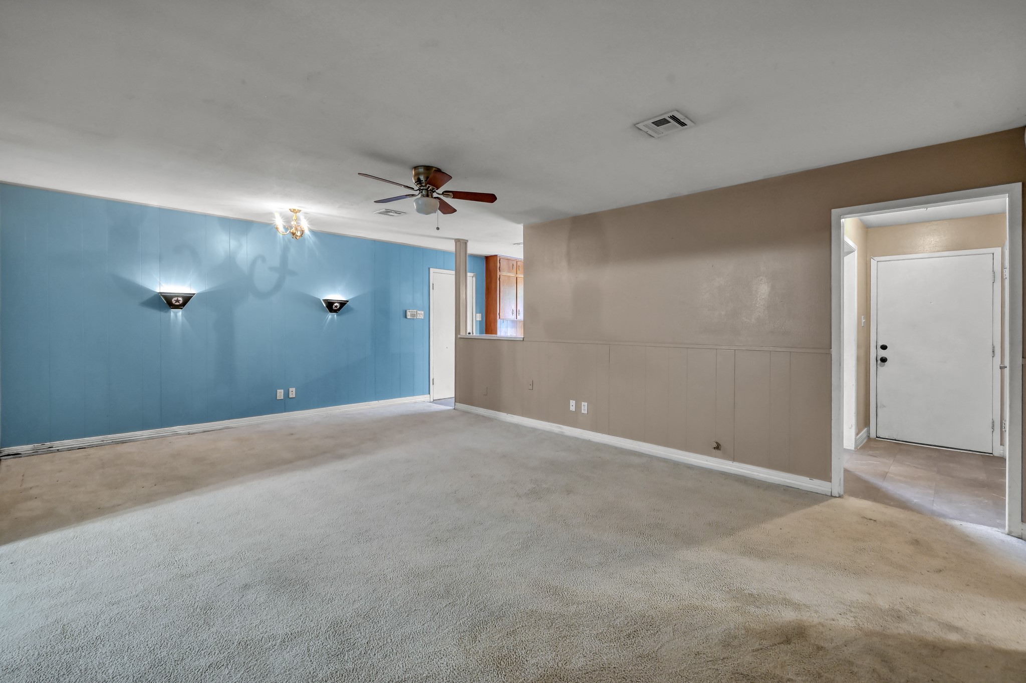 405 Wilson Road Conroe, TX 77301 - Photo 14 of 29