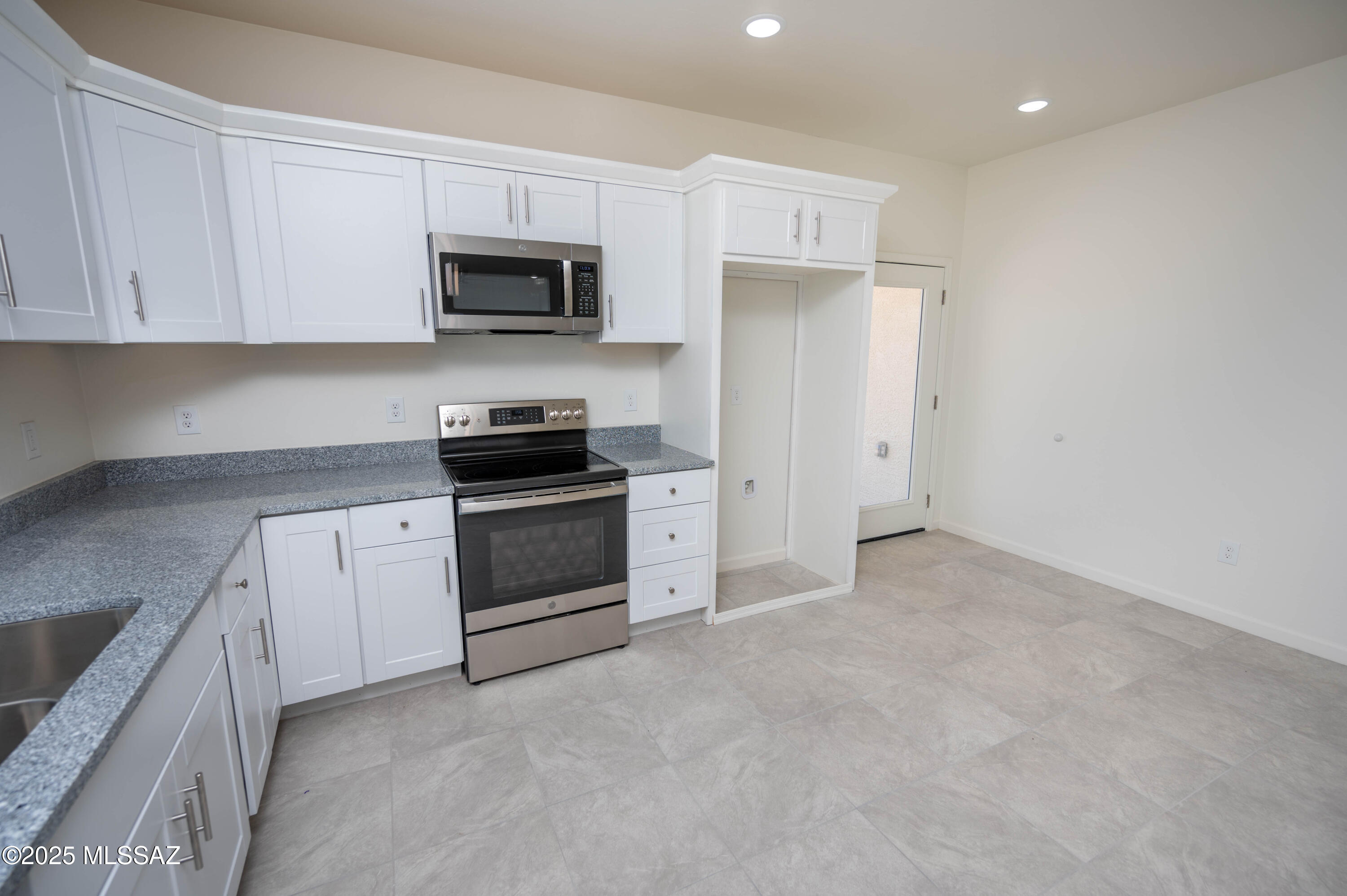 1681 Trampa Court Rio Rico, AZ 85648 - Photo 6 of 20