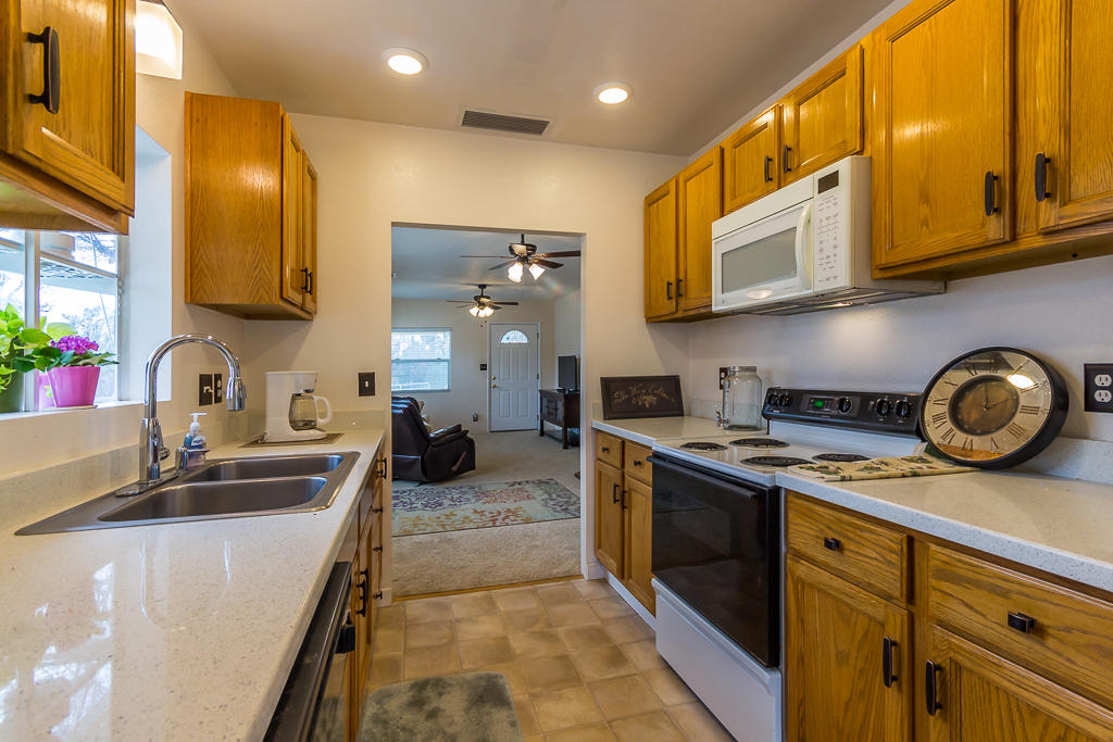 16604 Power Line Road Redding, CA 96001 - Photo 10 of 27 21 kitchen