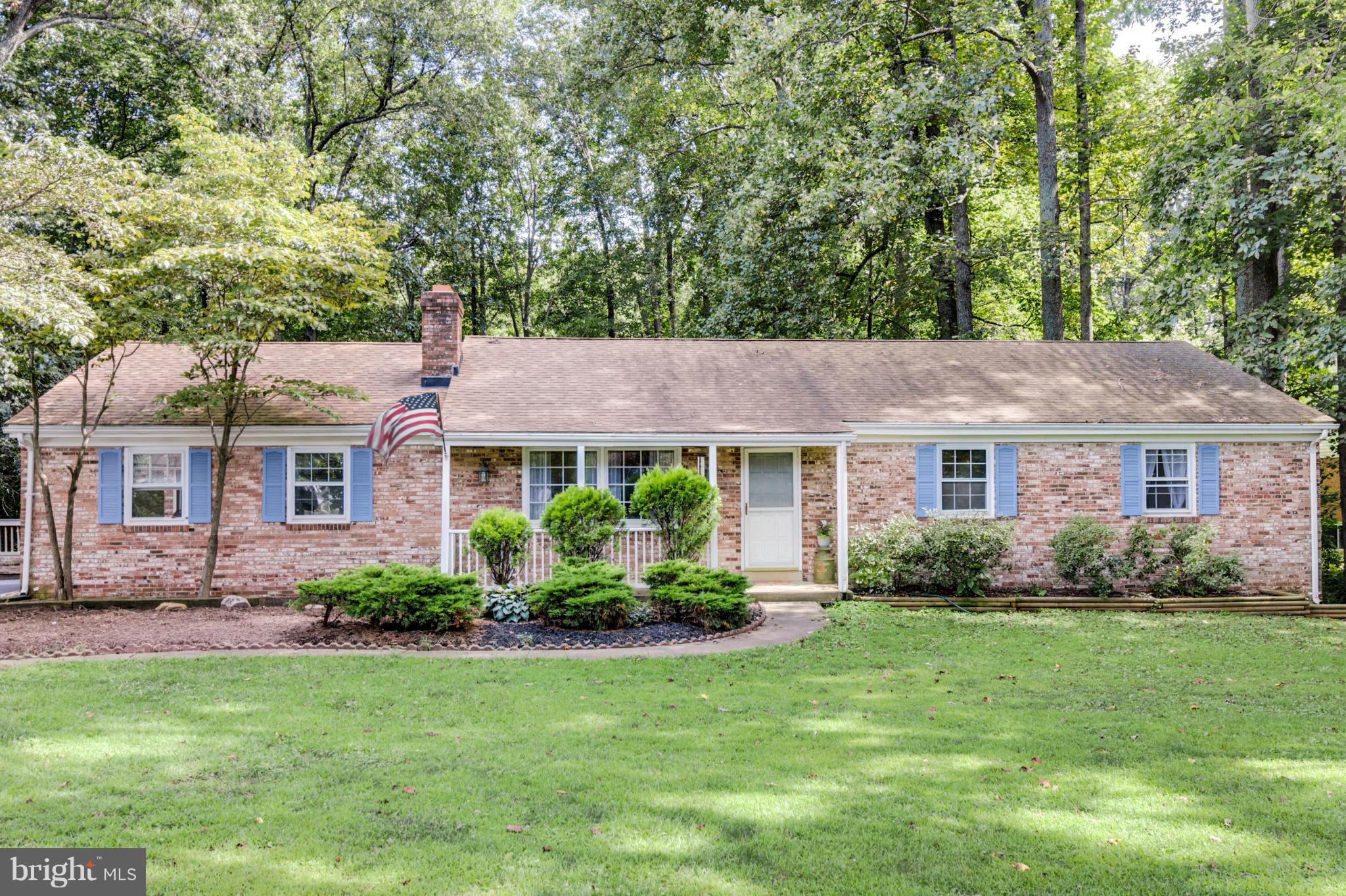 41377 Red Hill Road Leesburg, VA 20175 - Photo 1 of 24 Front of house with large yard