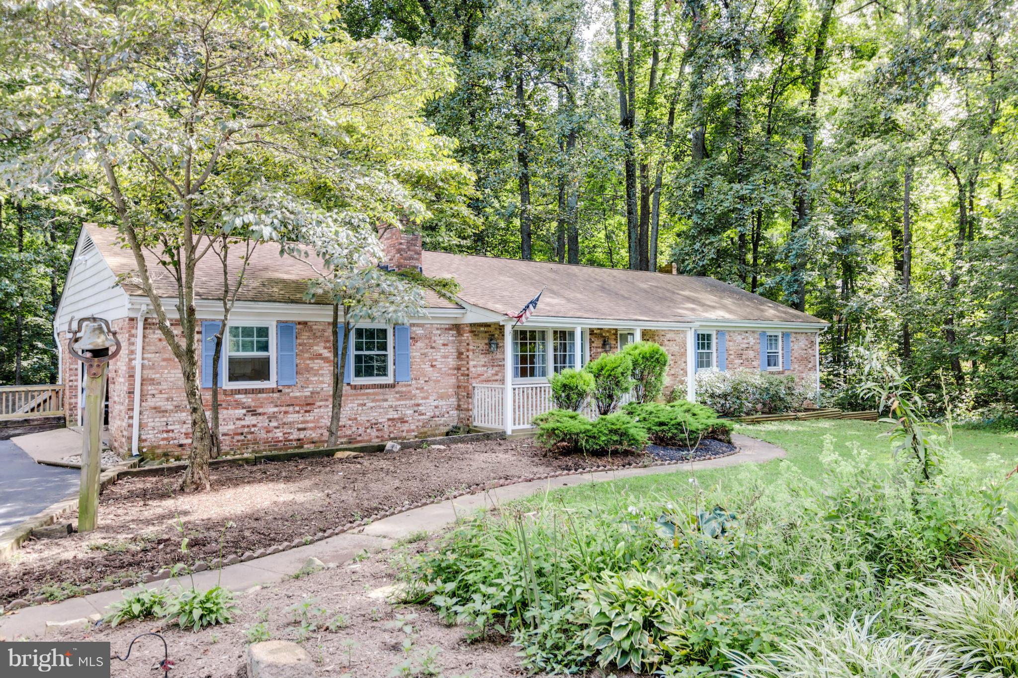 41377 Red Hill Road Leesburg, VA 20175 - Photo 2 of 24 Exterior (Front)