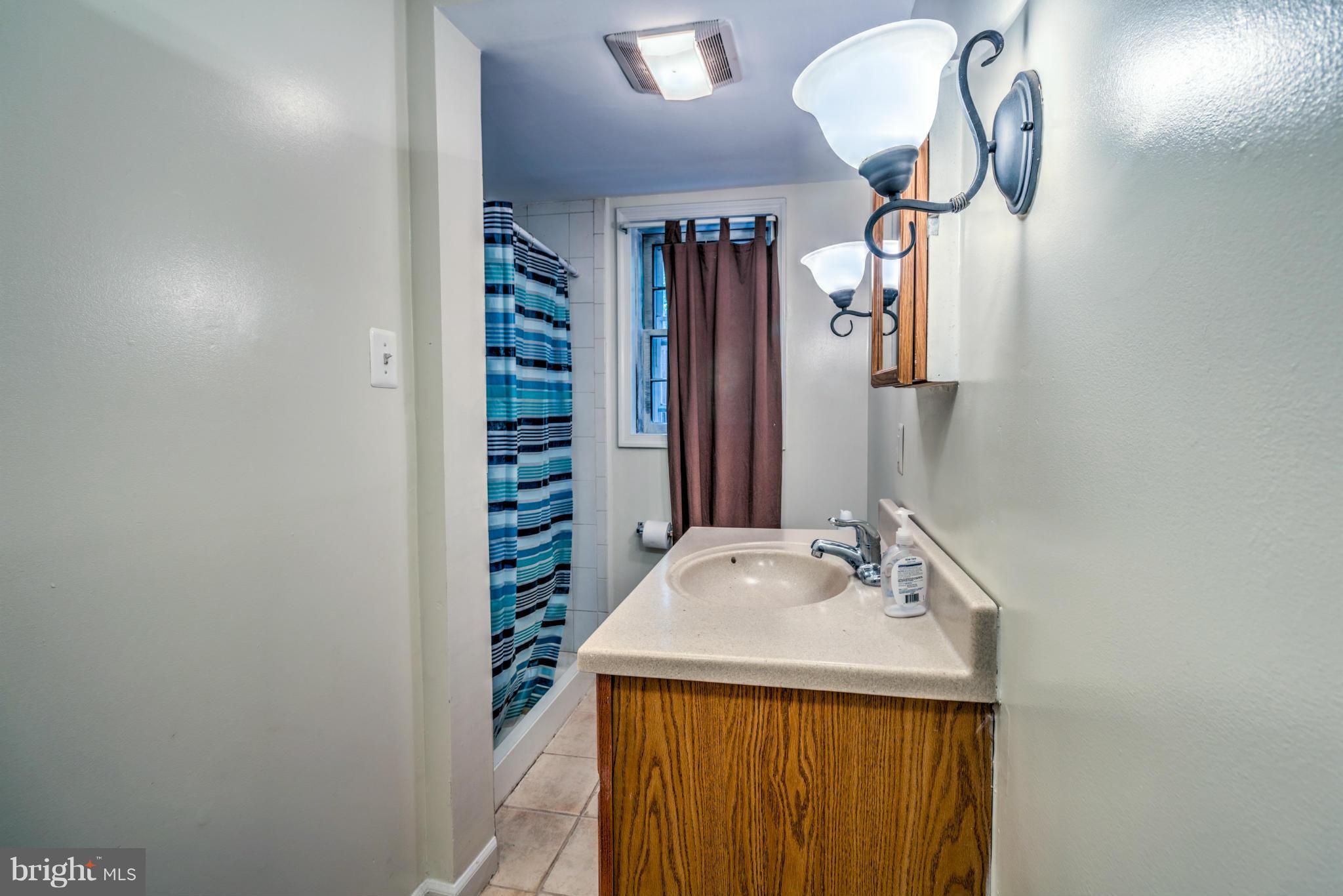 41377 Red Hill Road Leesburg, VA 20175 - Photo 19 of 24 Full Bath in Basement