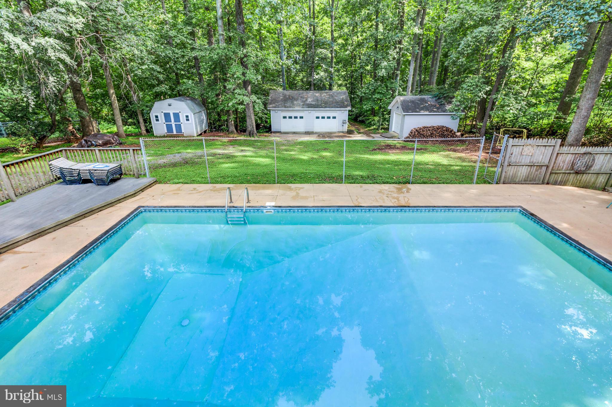 41377 Red Hill Road Leesburg, VA 20175 - Photo 23 of 24 Large inground pool