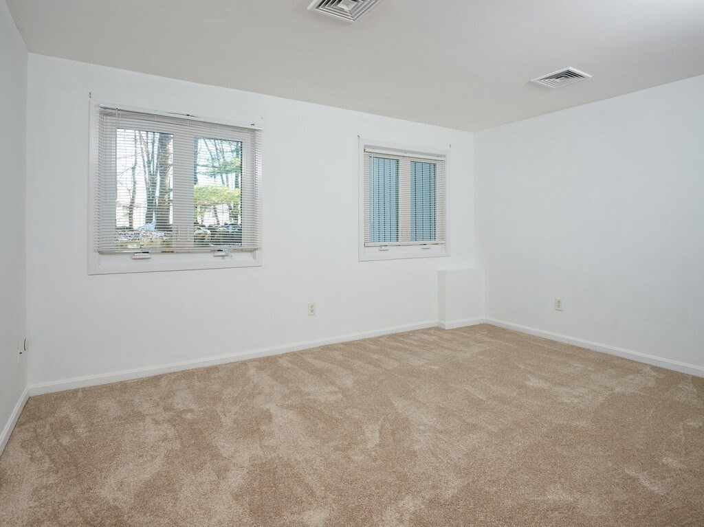 330 Sunderland Road, Unit 14 Worcester, MA 01604 - Photo 18 of 30 Gallery Image 18