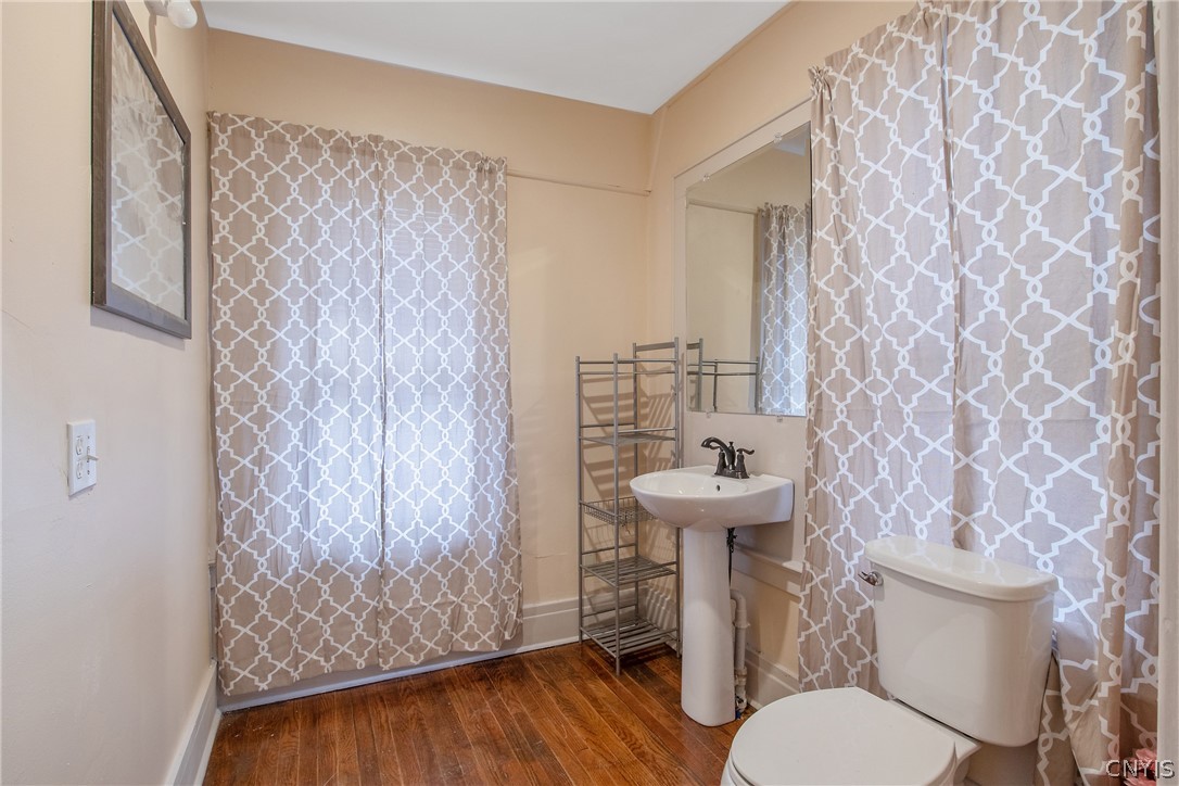 140 Ruth Avenue Syracuse, NY 13210 - Photo 11 of 31