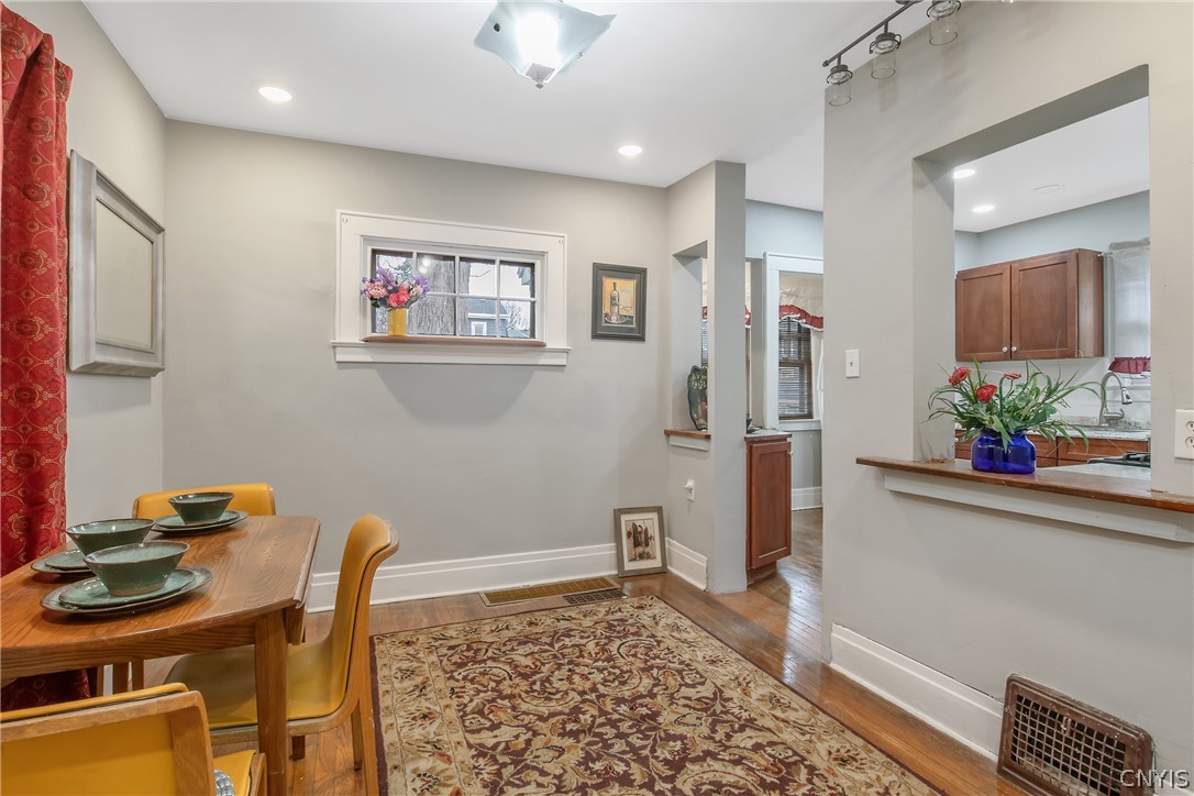 140 Ruth Avenue Syracuse, NY 13210 - Photo 12 of 31