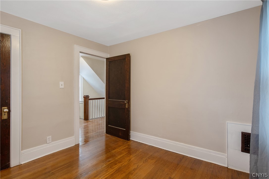 140 Ruth Avenue Syracuse, NY 13210 - Photo 26 of 34