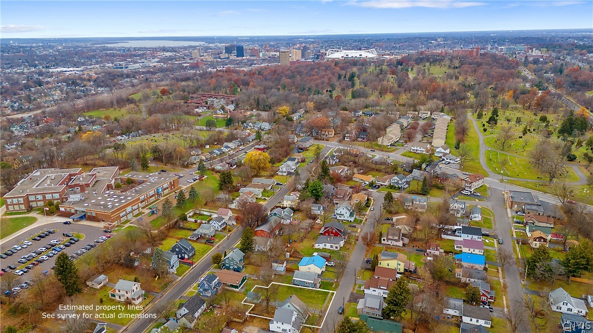 140 Ruth Avenue Syracuse, NY 13210 - Photo 5 of 34