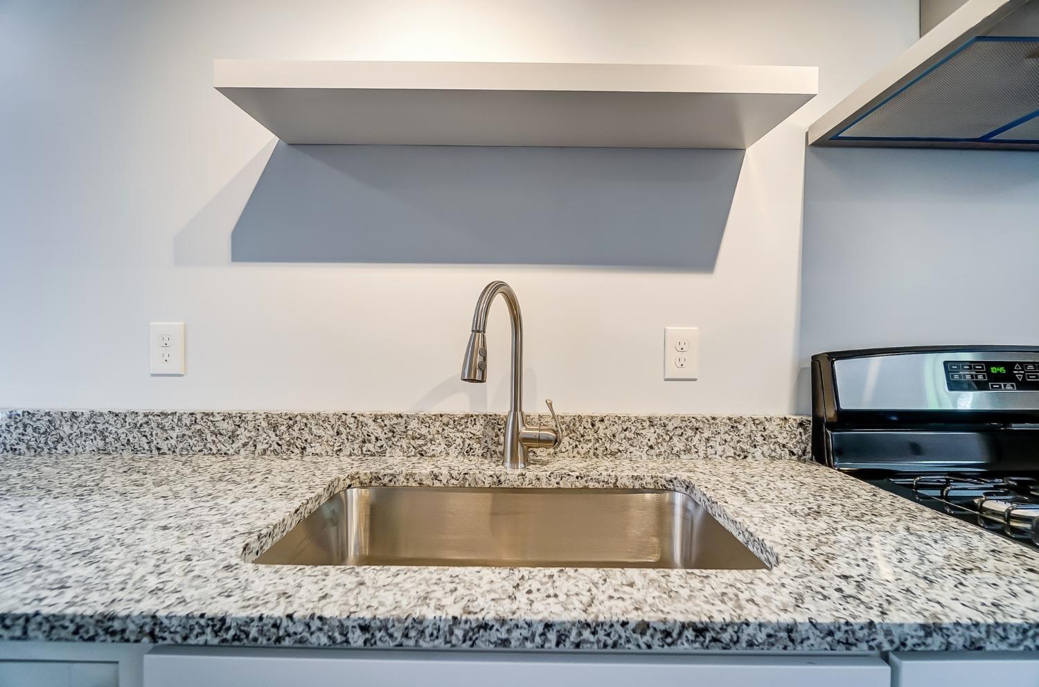 5701 Montgomery Road, Unit 1 Cincinnati, OH 45212 - Photo 10 of 33