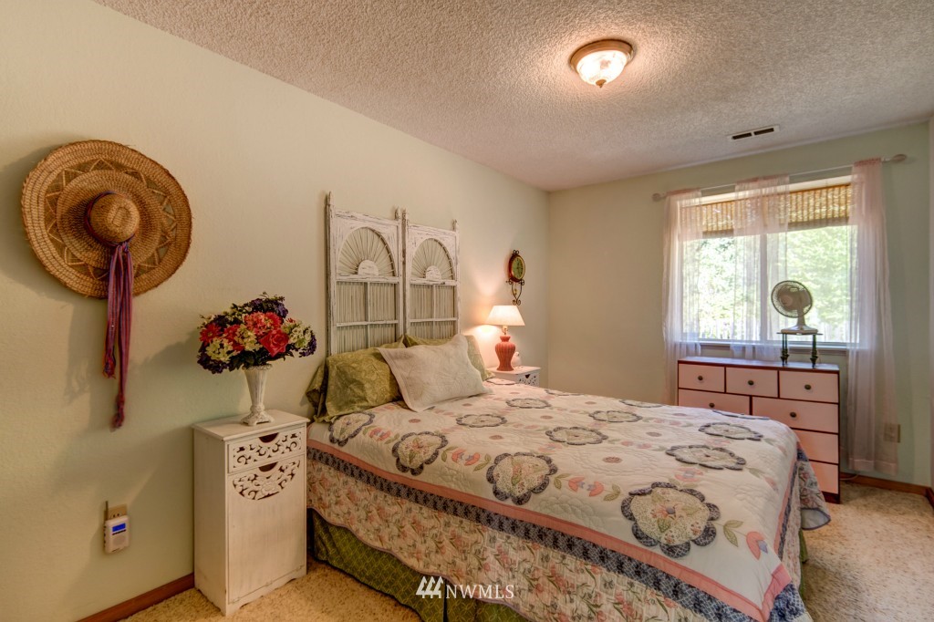 22503 20th Avenue Southeast Bothell, WA 98021 - Photo 5 of 18