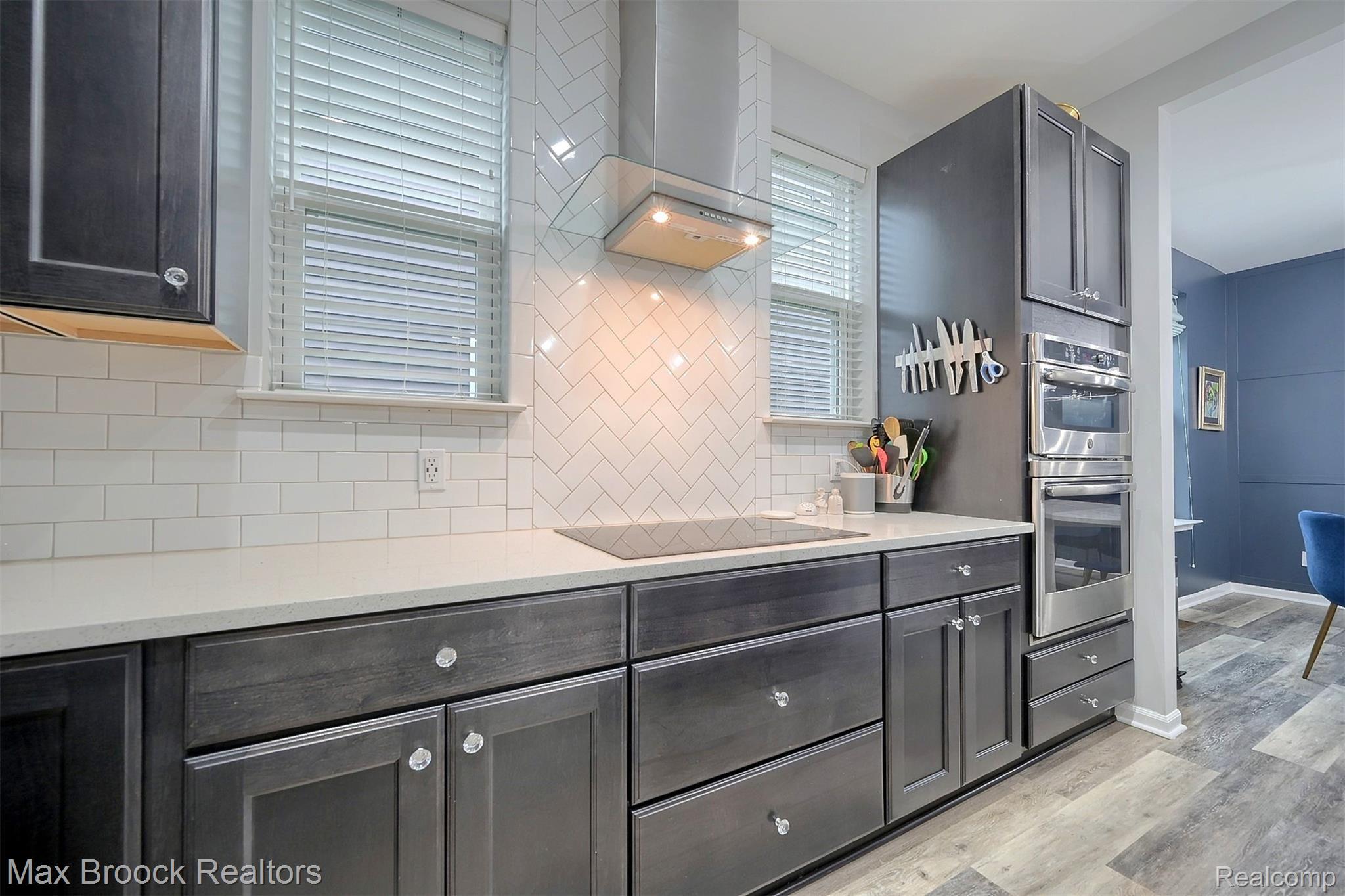 4211 Kent Road Royal Oak, MI 48073 - Photo 9 of 28 4211 Kent Kitchen III.jpg