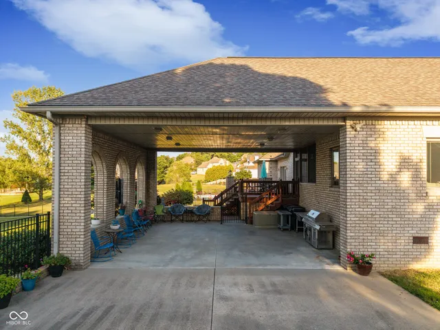 $619,000 | 8604 East County Road 200 North, Seymour, IN 47274