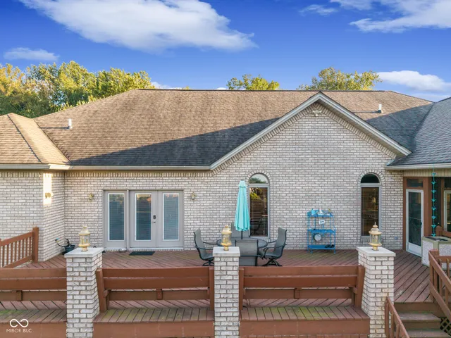 $619,000 | 8604 East County Road 200 North, Seymour, IN 47274