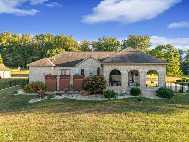 $619,000 | 8604 East County Road 200 North, Seymour, IN 47274