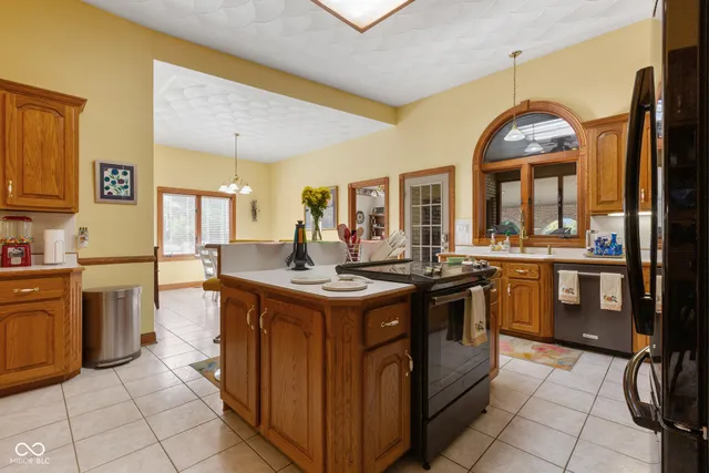 $619,000 | 8604 East County Road 200 North, Seymour, IN 47274