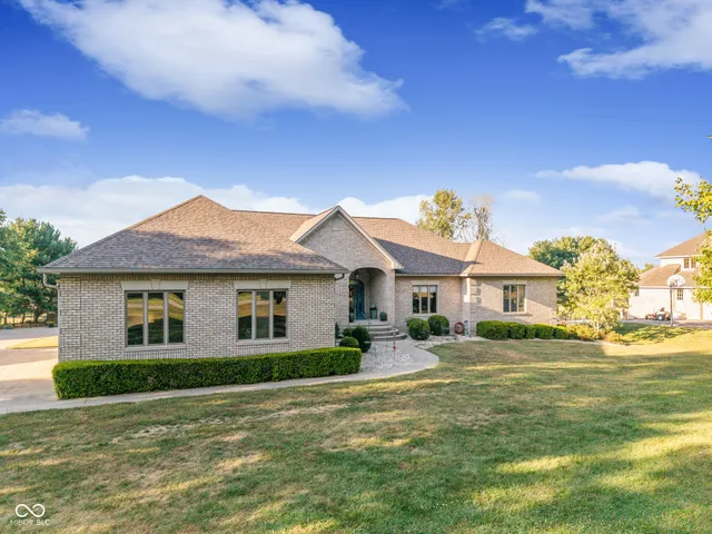 $619,000 | 8604 East County Road 200 North, Seymour, IN 47274