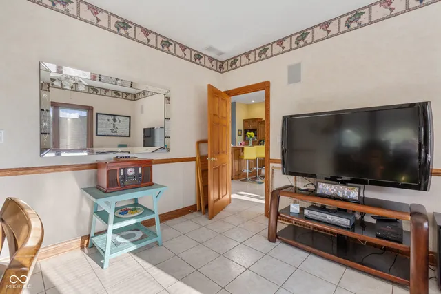 $619,000 | 8604 East County Road 200 North, Seymour, IN 47274