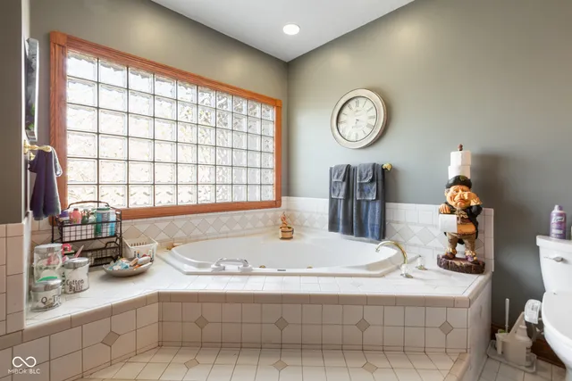 $619,000 | 8604 East County Road 200 North, Seymour, IN 47274