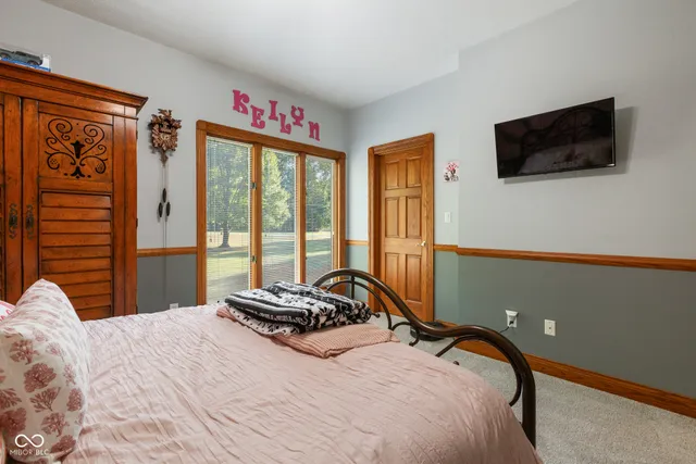 $619,000 | 8604 East County Road 200 North, Seymour, IN 47274