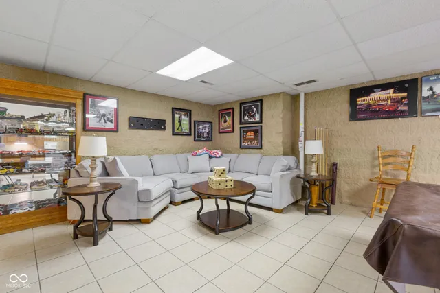 $619,000 | 8604 East County Road 200 North, Seymour, IN 47274