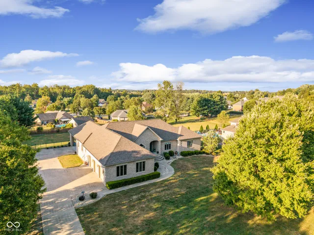 $619,000 | 8604 East County Road 200 North, Seymour, IN 47274