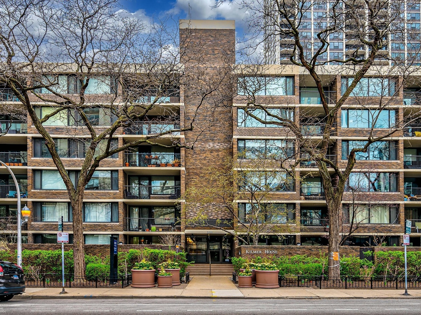 1555 North Sandburg Ter Unit 201