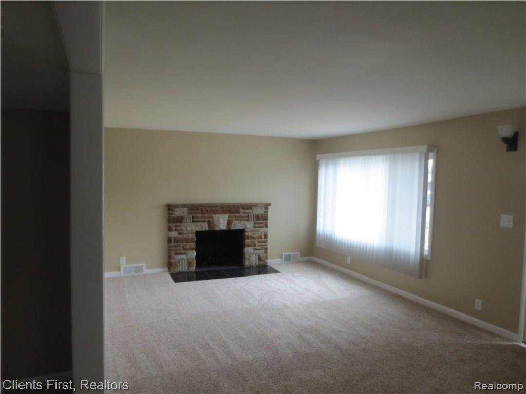 18505 Middlebelt Road Livonia, MI 48152 - Photo 11 of 12 IMG_1932.JPG
