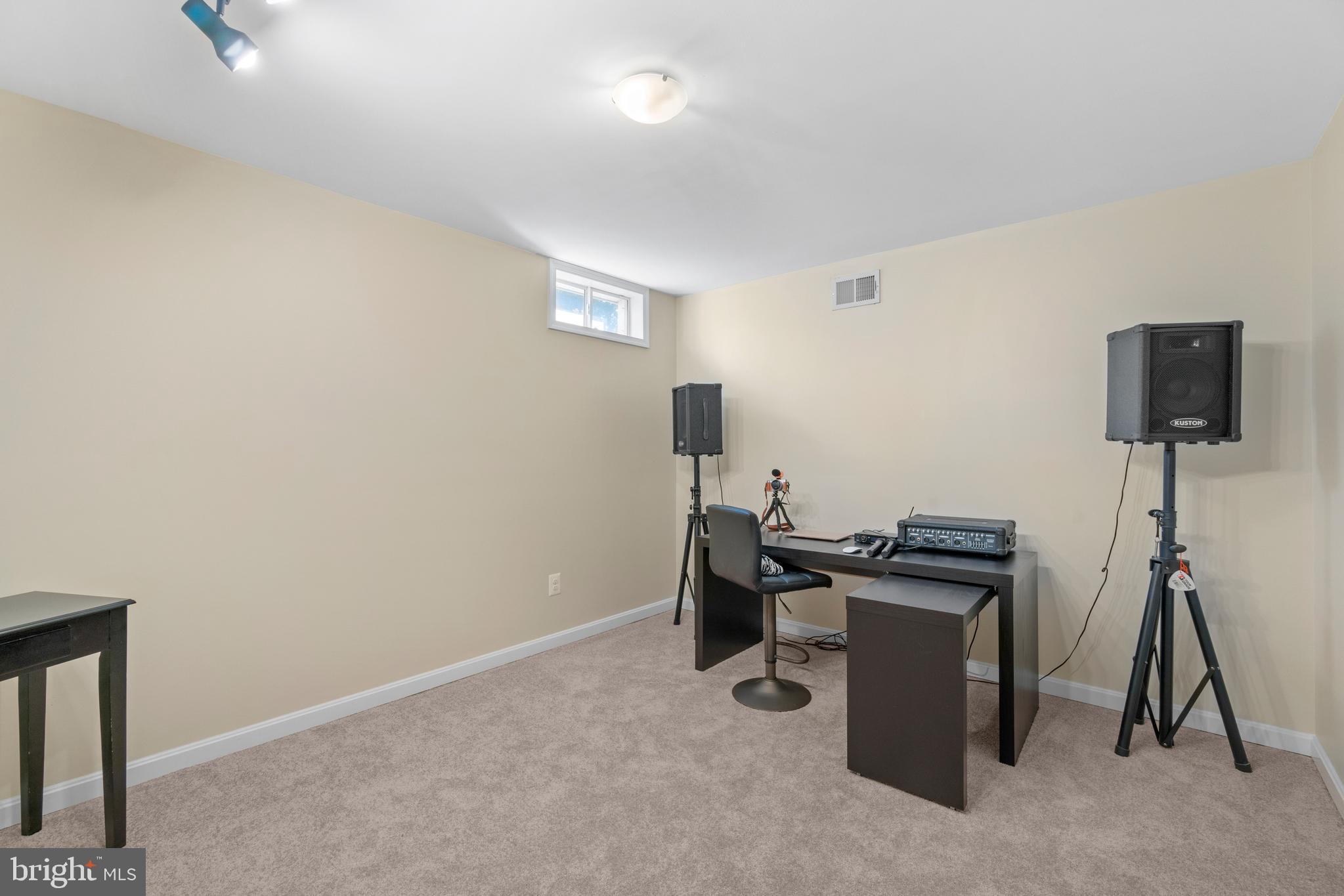 810 Rayquick Road Warrenton, VA 20186 - Photo 34 of 37 Gallery Image 34