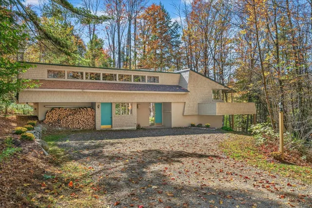 $525,000 | 35 Birch Road, Londonderry, VT 05148