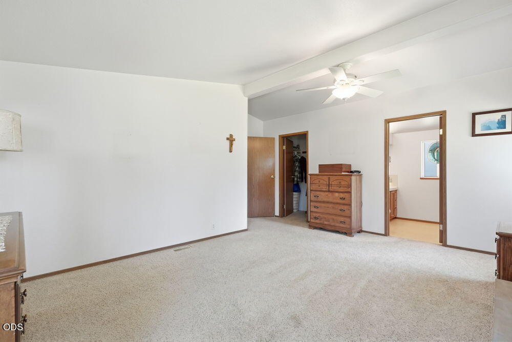 62765 Stenkamp Road Bend, OR 97701 - Photo 18 of 47