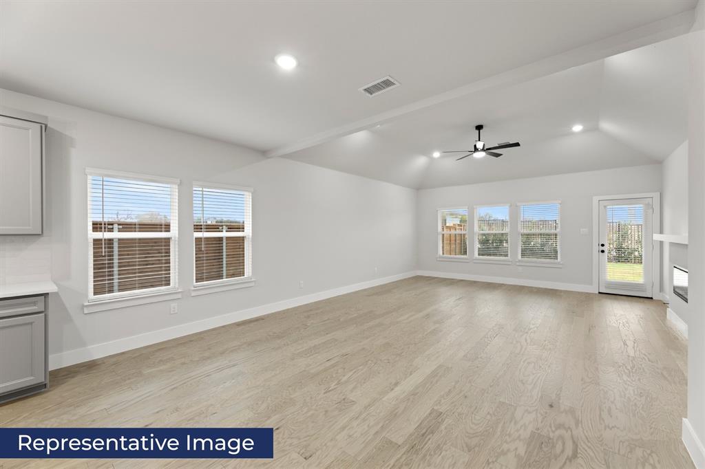709 Durango Street Midlothian, TX 76065 - Photo 8 of 13 Interior Image