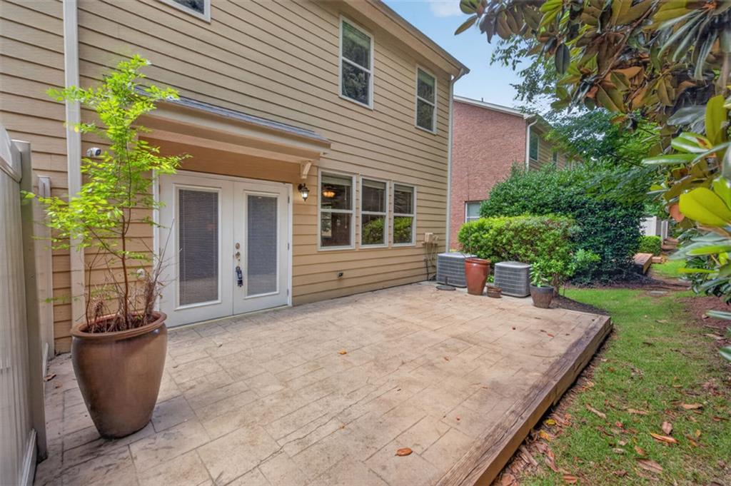 1572 Lenox Overlook Road Atlanta, GA 30329 - Photo 39 of 44