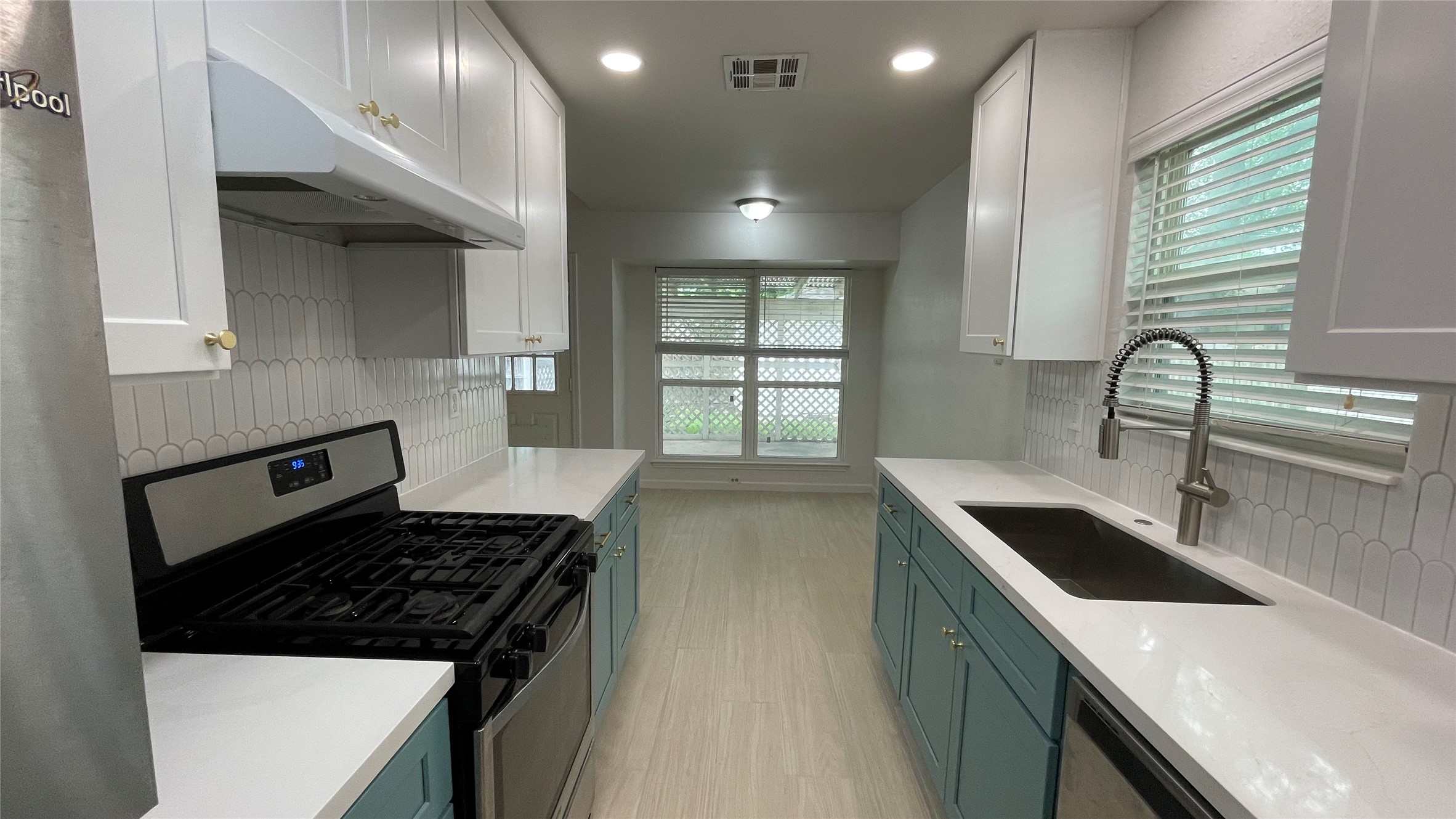 12600 Rampart Street Austin, TX 78727 - Photo 2 of 28