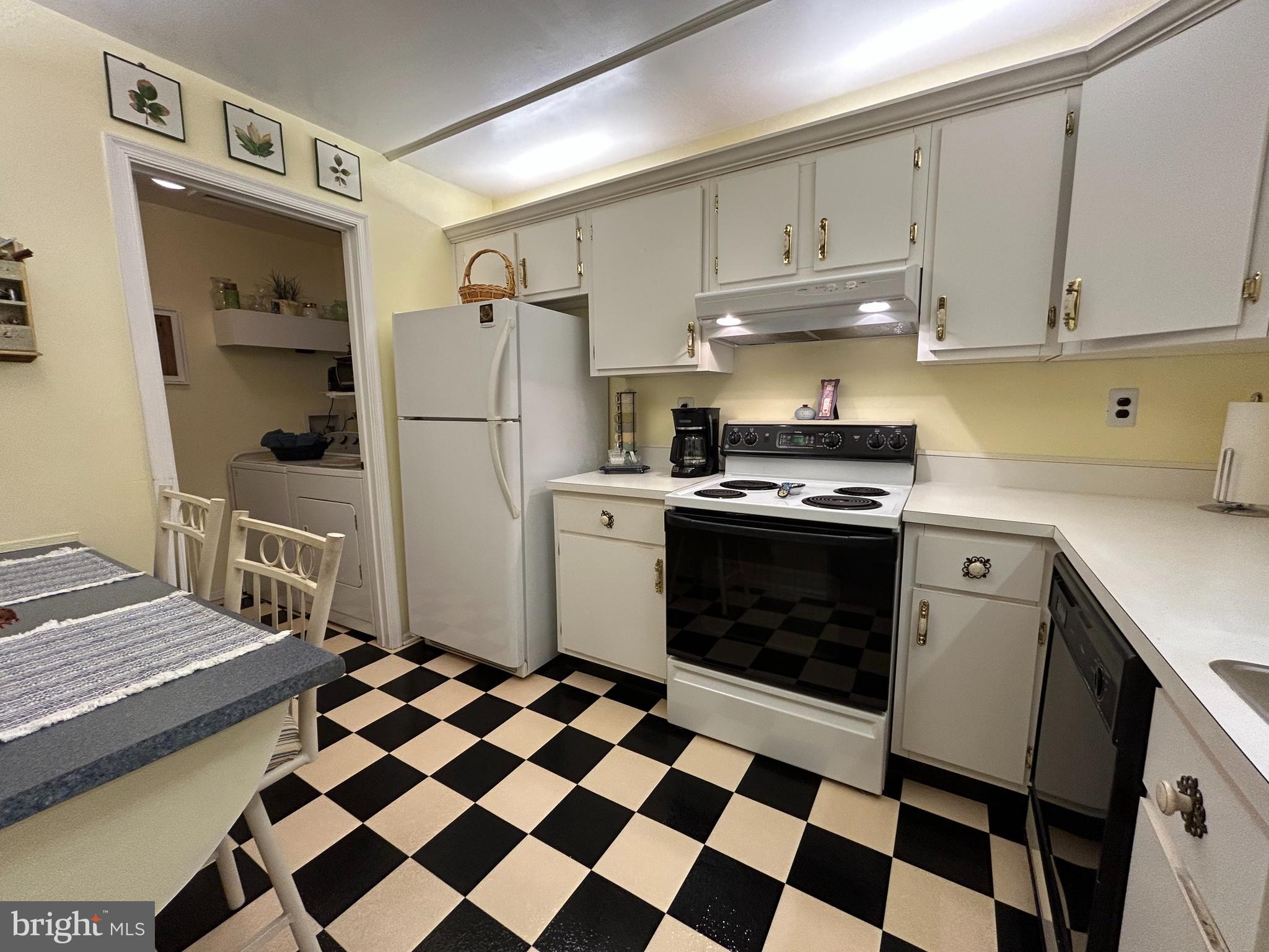 70 Center Lane Mount Laurel, NJ 08054 - Photo 13 of 21
