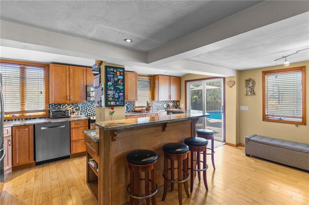 430 Beach Avenue Warwick, RI 02889 - Photo 14 of 44