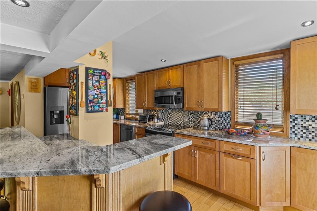 430 Beach Avenue Warwick, RI 02889 - Photo 17 of 44