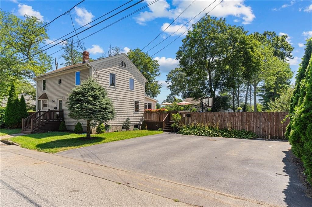 430 Beach Avenue Warwick, RI 02889 - Photo 5 of 44